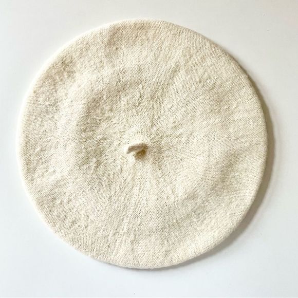 French Style Beret, Cream, Felted Wool like Feel, Classic Tail at Center… - Picture 4 of 7